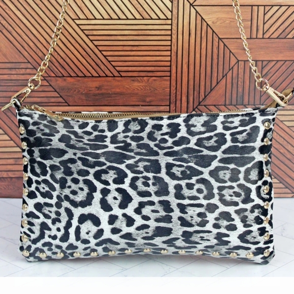 NEW! grey leopard studded clutch purse - Picture 2 of 5